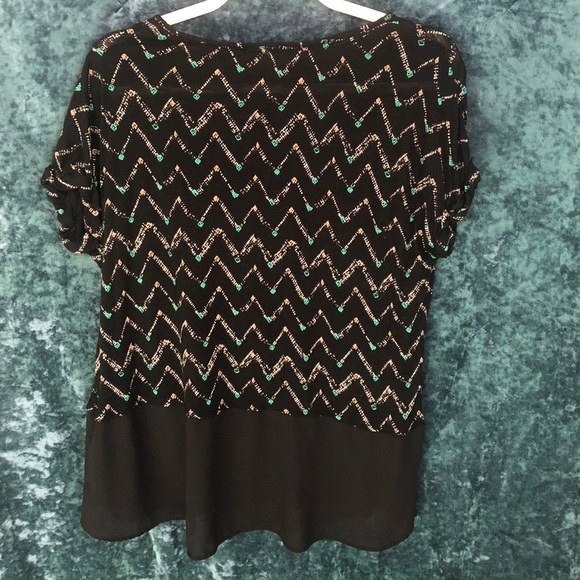 CATO Black Patterned Top- Size Large - Picture 3 of 4
